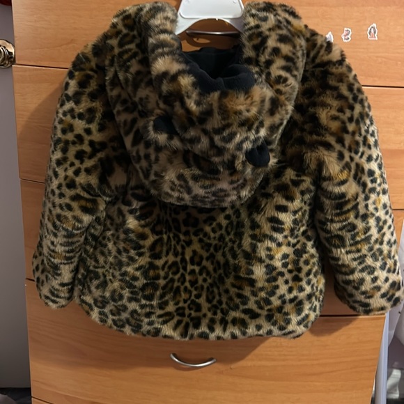 4T toddler, in very good condition. Zipper up , two pockets. - Picture 2 of 4